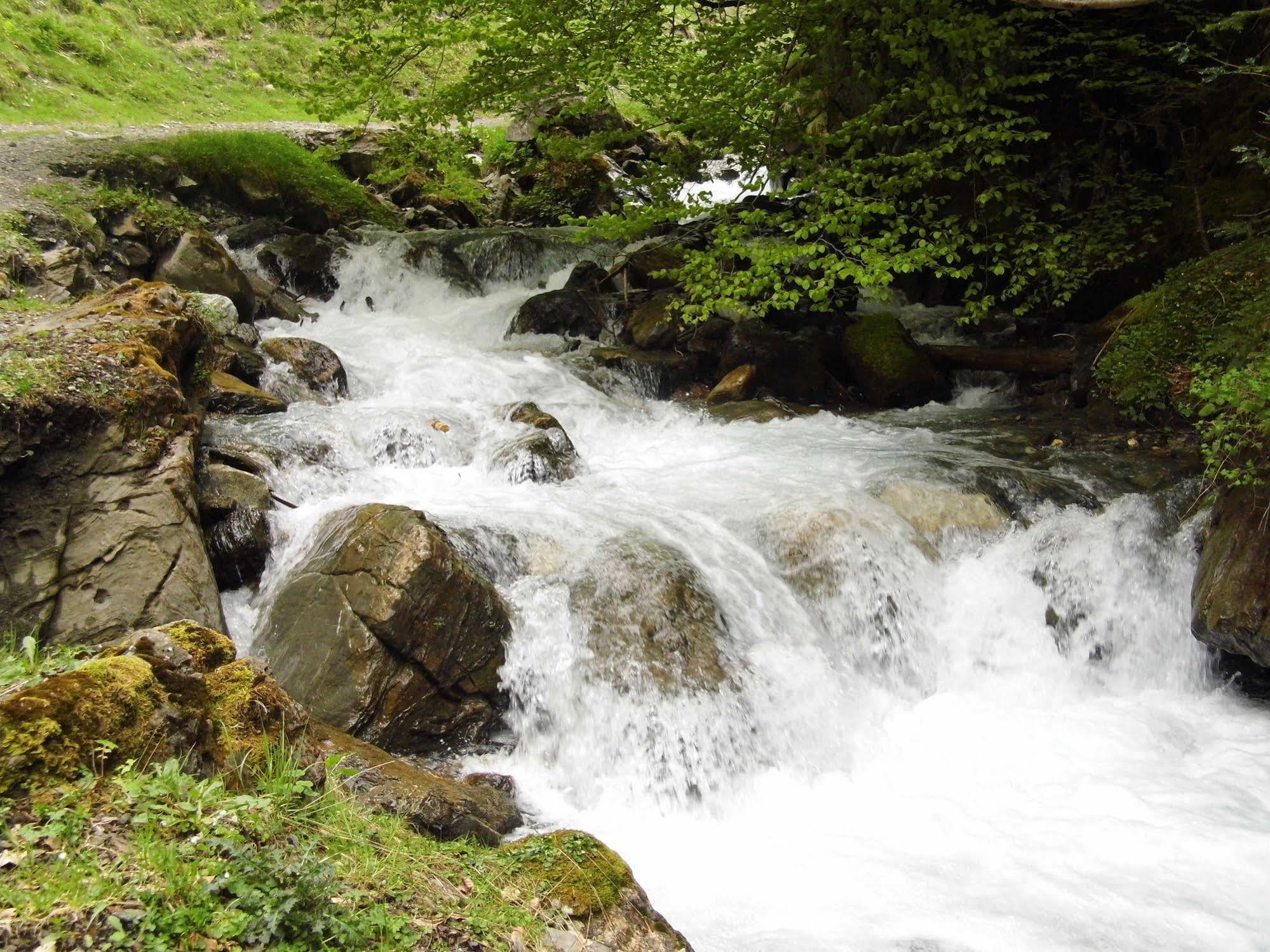 Gite Auberge Les Cascades La Mongie Zewnętrze zdjęcie